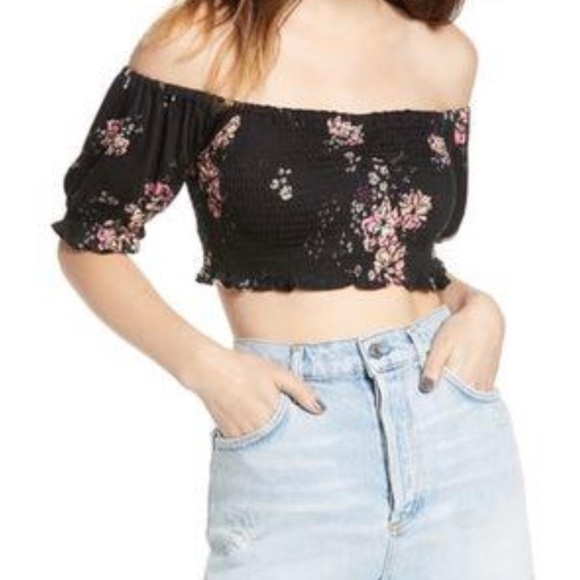 Some Days Lovin Tops - NWOT Some Days Lovin crop top
